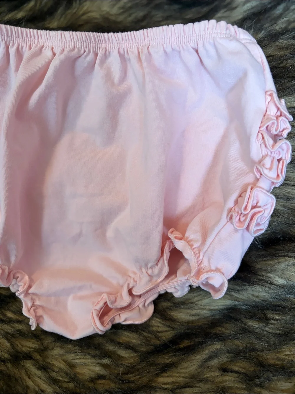 Ruffle Butts sweet light